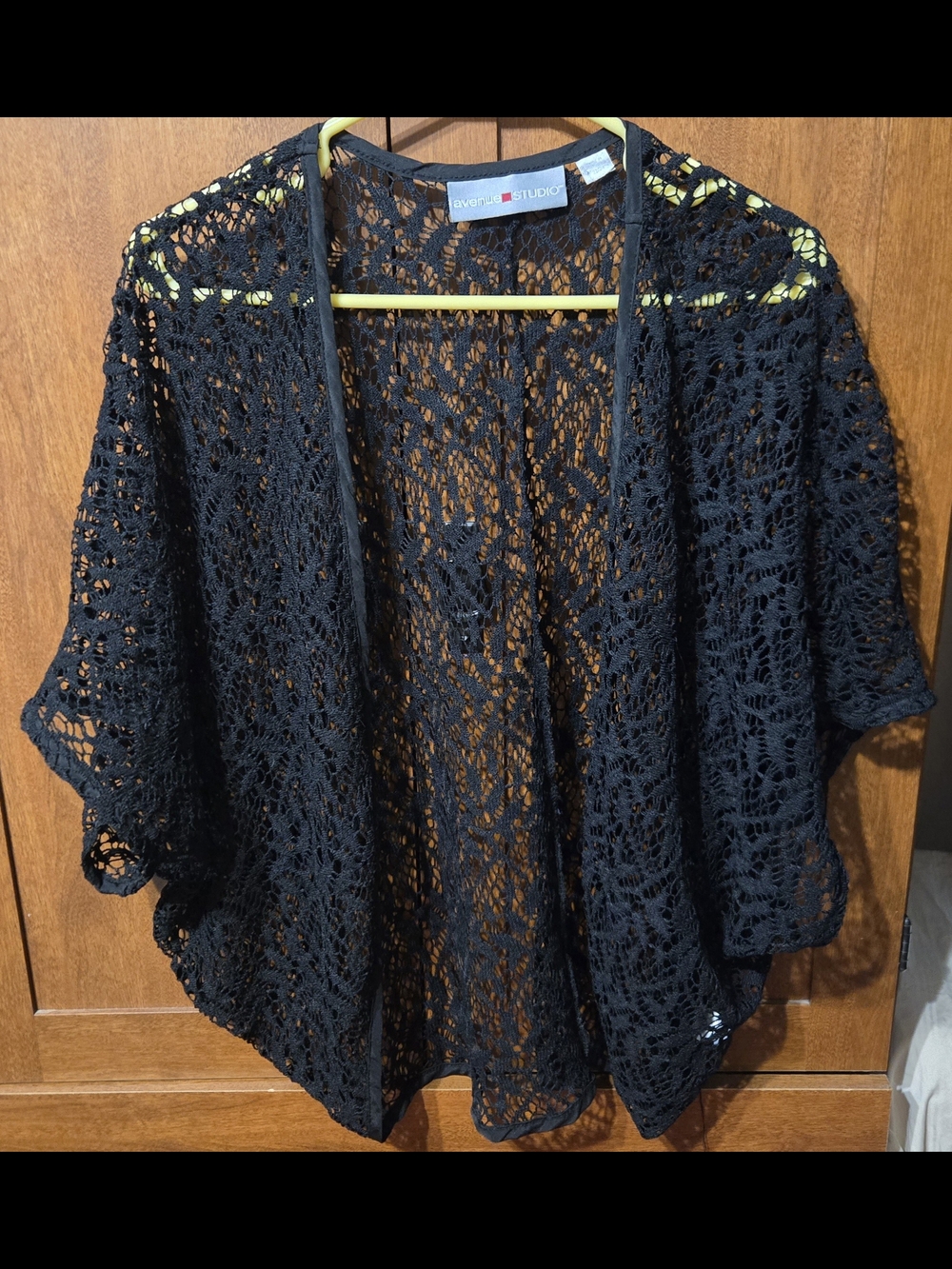 Avenue Studio Black Crochet Lace Cardigan